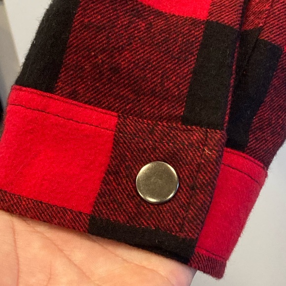 NWT Lucky Brand red & black, fleece lined jacket with pockets & button up front - Picture 5 of 9